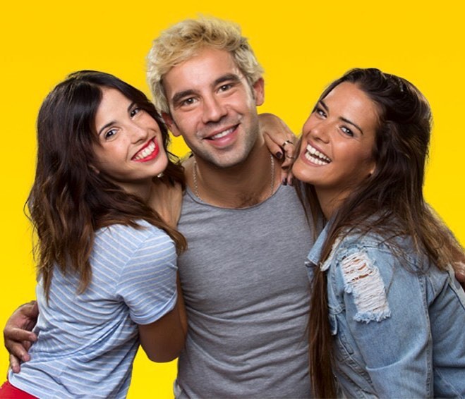 Volvemossssss ! Qué lindo hoy primer programa de fans en vivo !  Que lindo reenc...