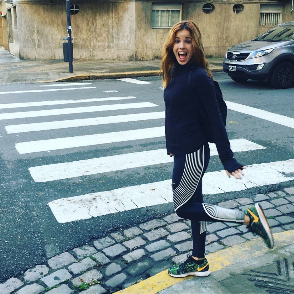 Corre corre corre  ! Buen día ! Así arranco ! ...