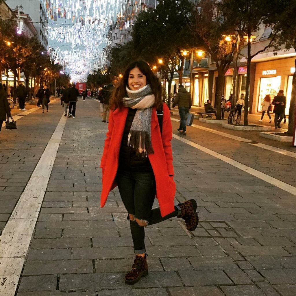 Sonriente pero congelada les digo ¡Buenas Noches! 
Ustedes no entienden el lio d...