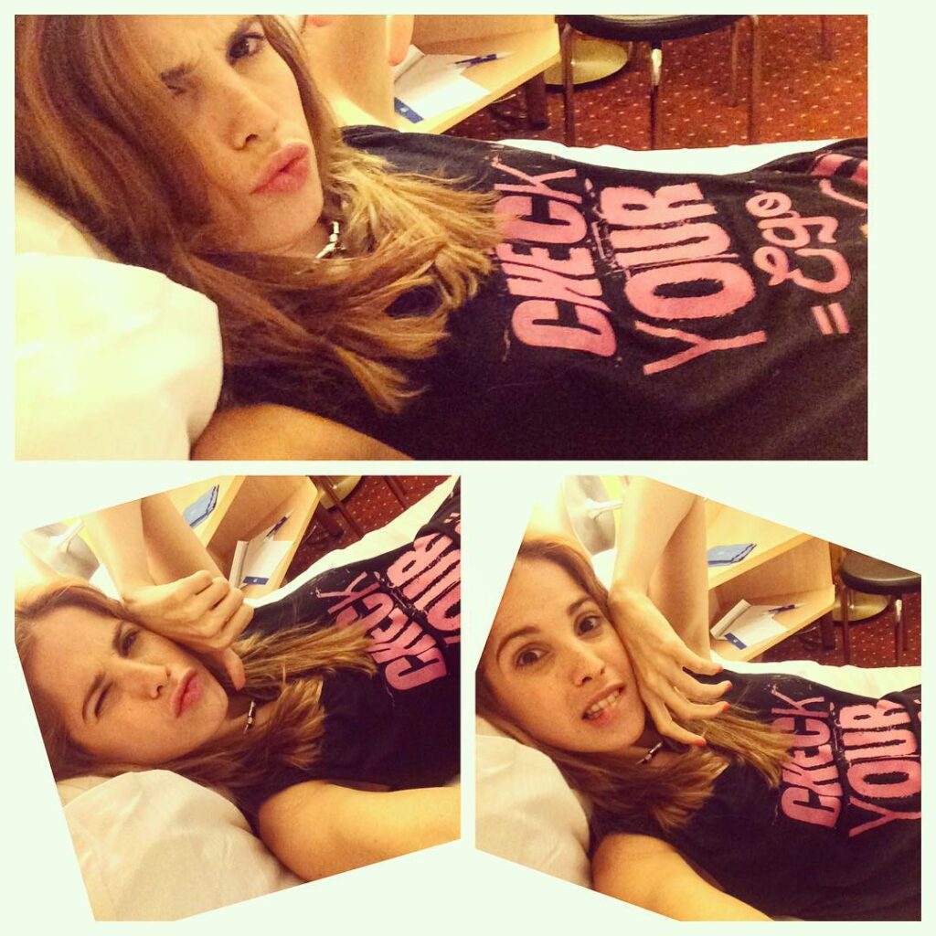 Y yo les digo good night  con mi pijama @sweetvictorian 'check your ego amigo' ...