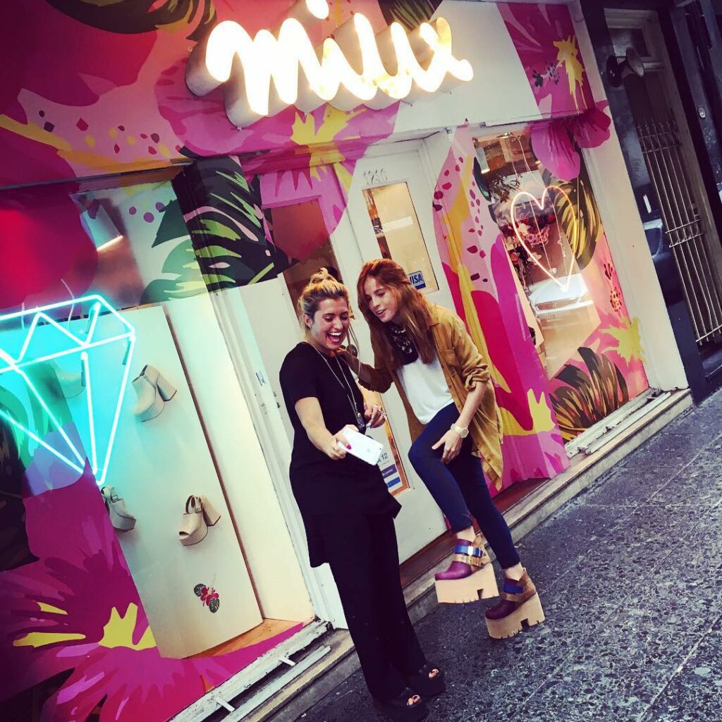 Pase a visitar a @carolacolombres por @miuxshoes  increíble la nueva colección! ...