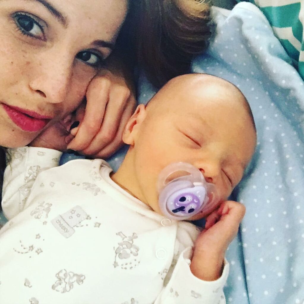 Lolo de mi  que lindo es mi sobrino, soy tía fan...