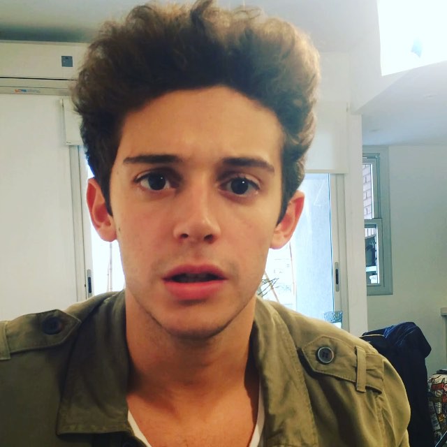 Esto pasa cuando grabamos #ruggelaria  extrañando a mi @ruggeropasquarelli  ya q...