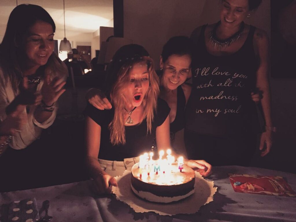 Festejando cumpleaños atrasado! Pero nunca es tarde para los 3 deseos ! ...