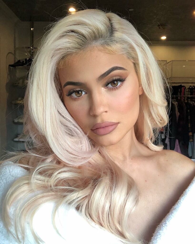 can’t wait for this Lip Kit to drop. #KYLIE...