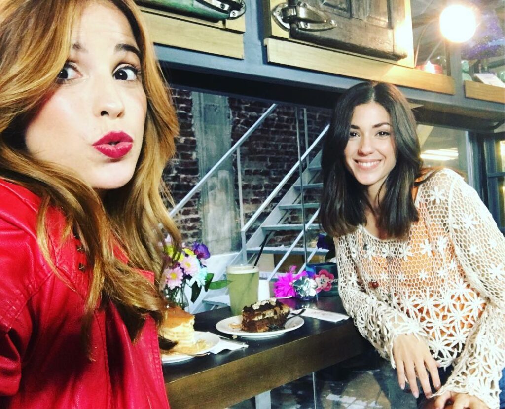 Grabando cosas lindas con la bella @anitathomasph  ya pronto podrán verlo! ...