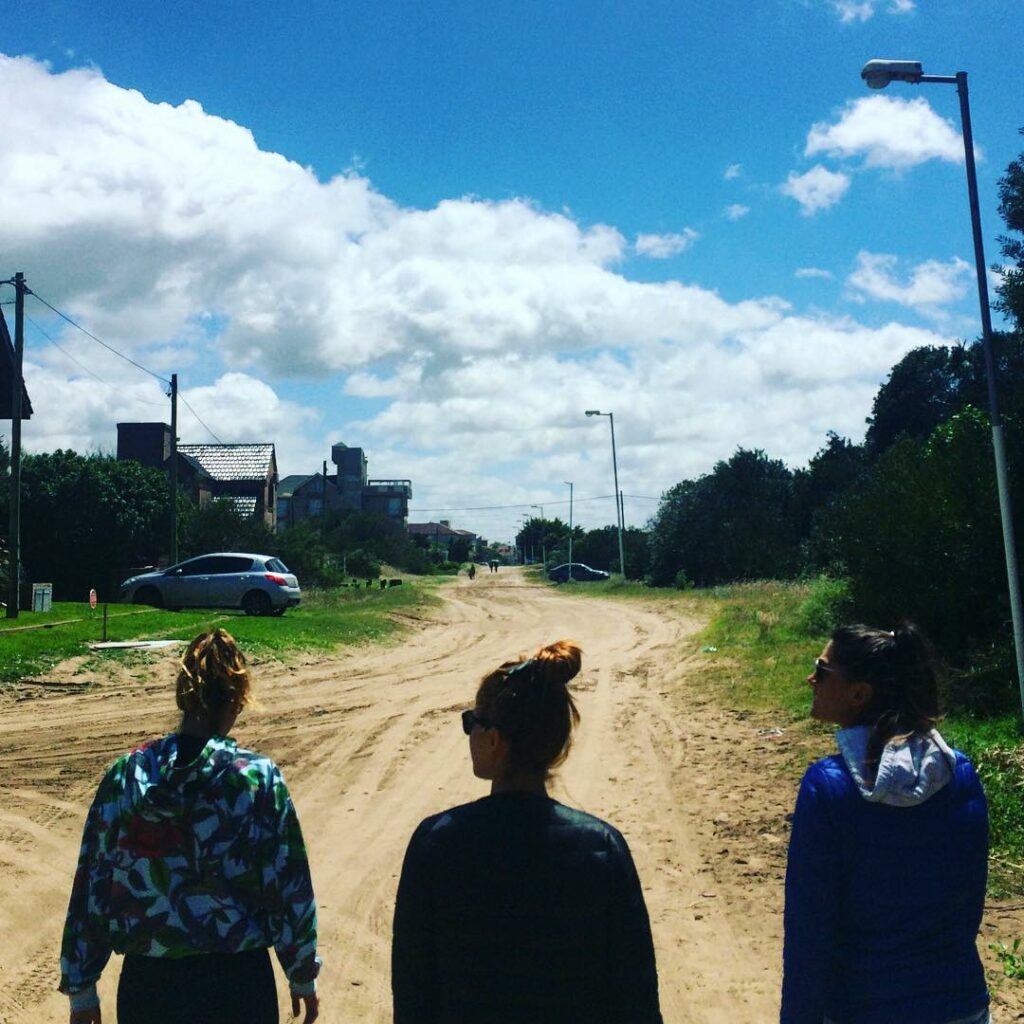 Arrancando la mañana con una caminata @jofisima @coumolfese...