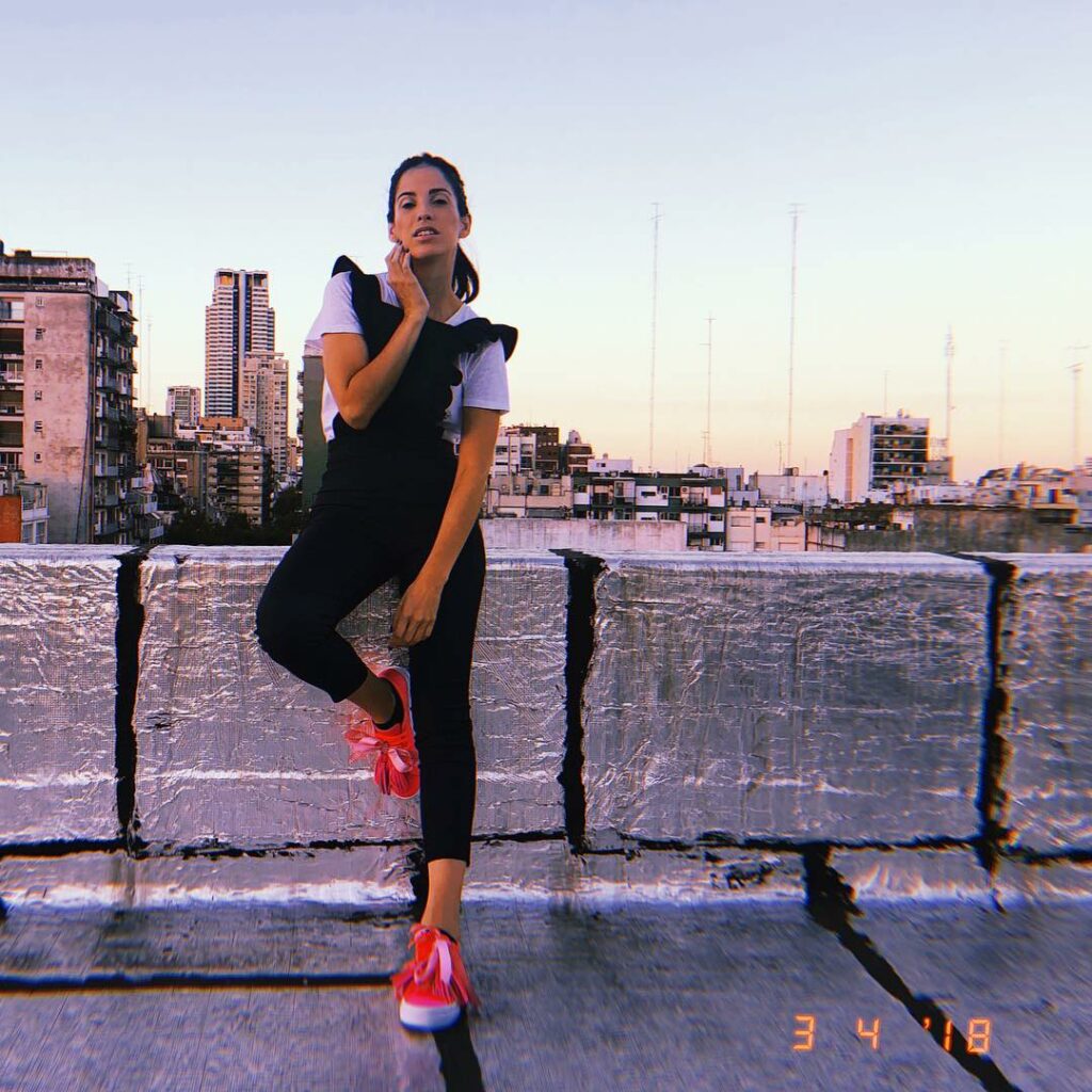 Cande Molfese: Alta vista de mi linda ciudad Bs As !!!! Miren lo que aprendí a usar #Huji Gra… Alta vista de mi linda ciudad Bs As !!!! Miren lo que aprendí a usar #Huji Gra...