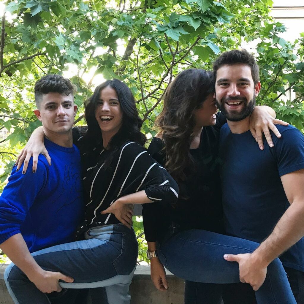 El cuarteto de tango ! Así nos divertimos nosotros 4 !  Hoy vino de visita @facu...