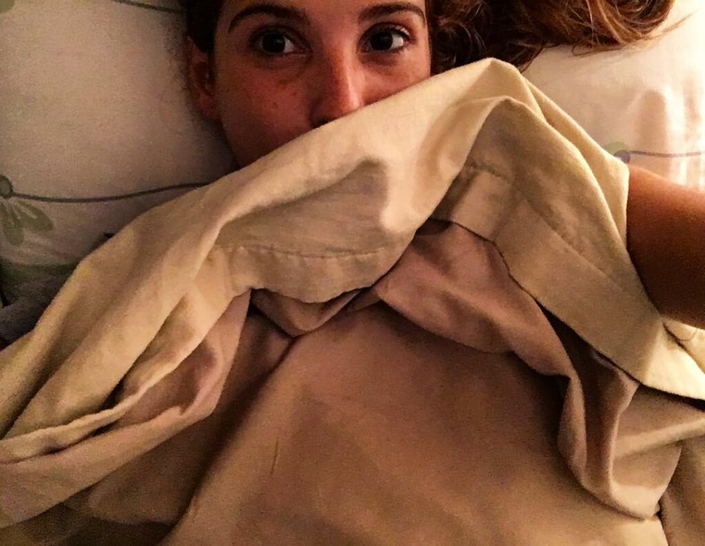 Good Night  Aunque haga calor a mí me gusta dormir mega tapada, nada eso... Desc...