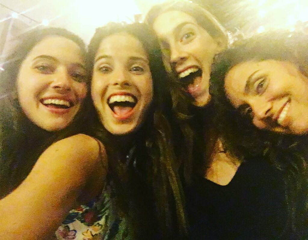 El reencuentro más esperado del año, felicidad de la buena ! Todas juntas otras ...