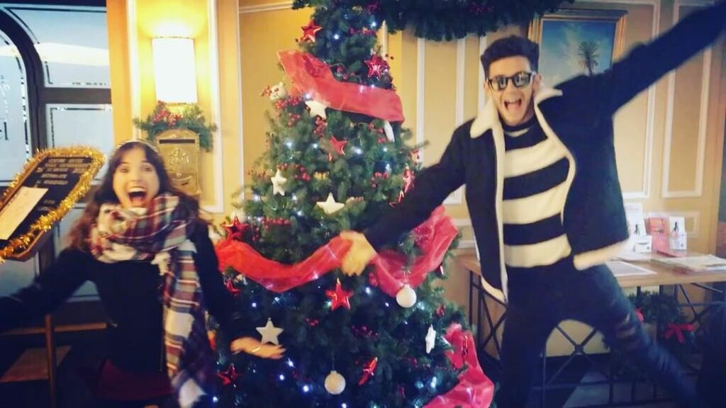Buen Día !!!! Con @ruggeropasquarelli les deseamos Feliz Navidad !  #Ruggelaria ...