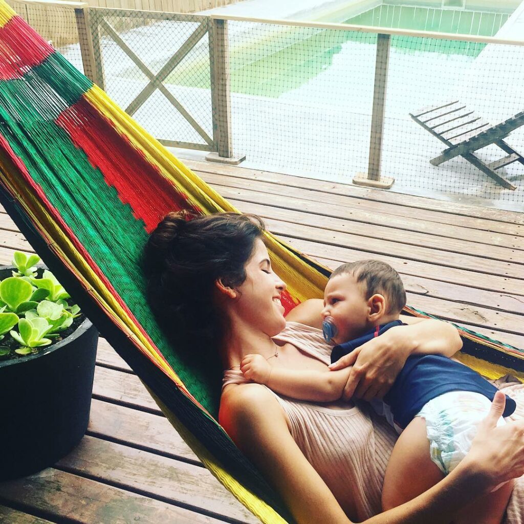 Buen Día ! Feliz año!!!! Hoy  por eso Feli y yo hacemos siesta post desayuno! Me...