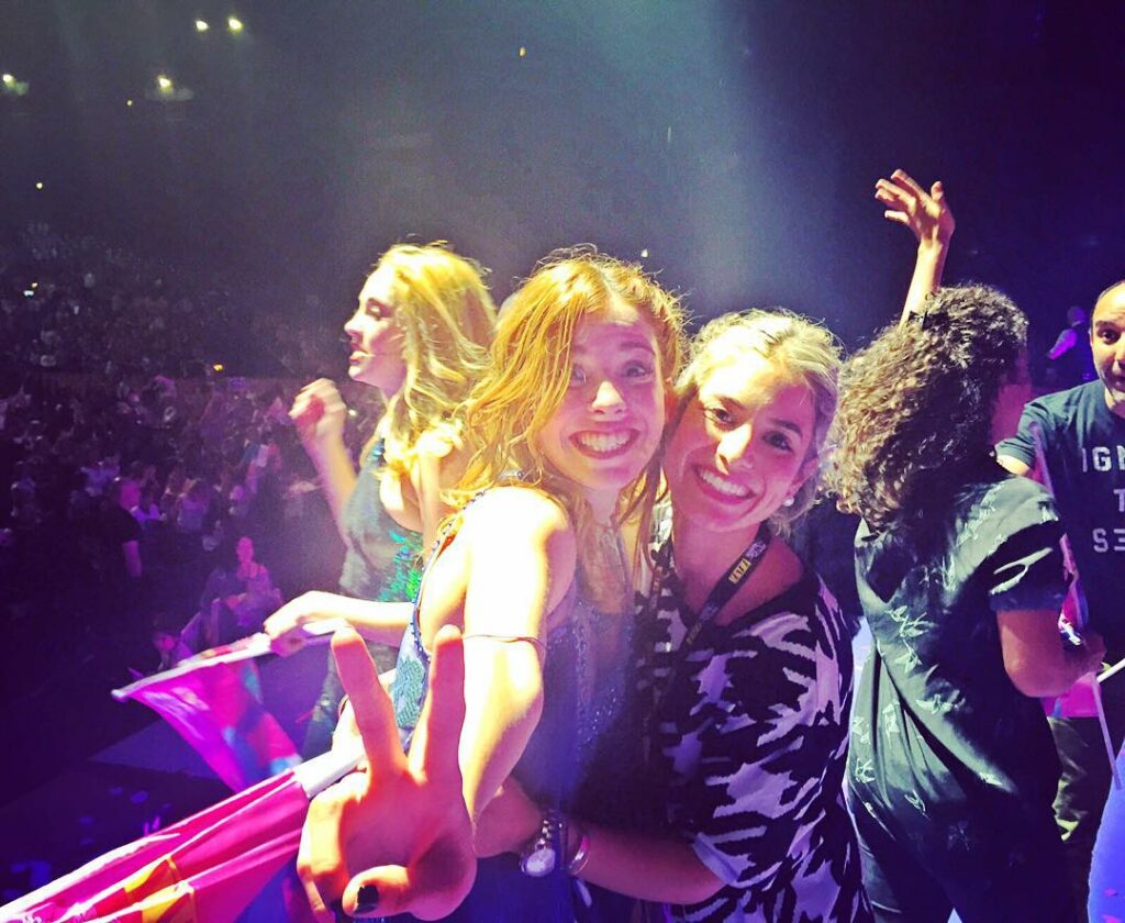 Violetta me dejo esta amiga @barbaritaj te quiero te quiero!  que lindo que la v...