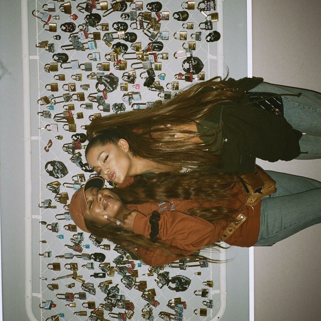 we should get some more hair @victoriamonet...