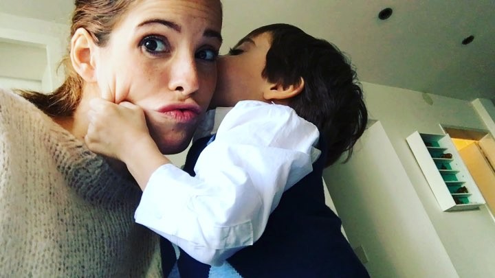 Tranca como me da el beso Benjamín ! Todavía me duele el cachete jajaja ...