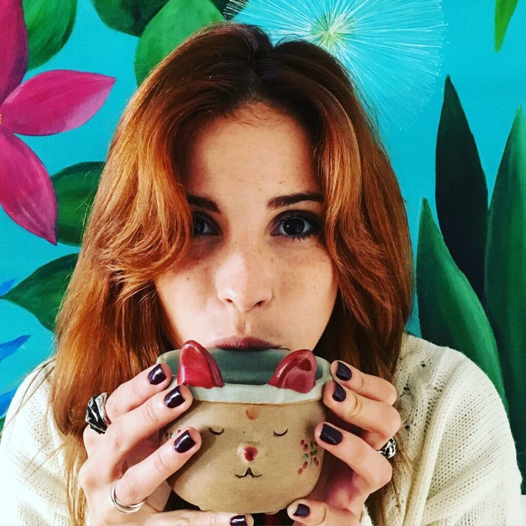 Buen día! Domingueando a full!  Pero con este frío un té calentito es lo que va!...
