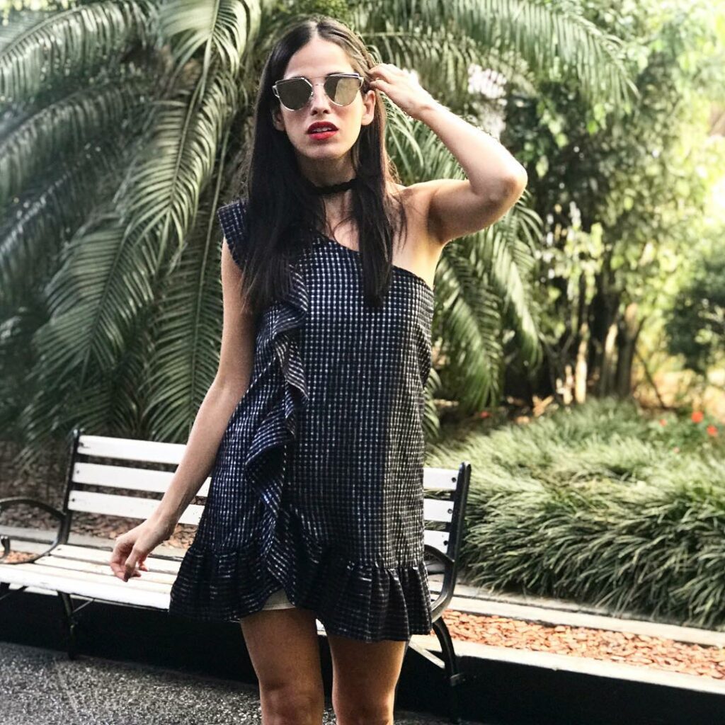 Hola amigos !!!!  Hola viernes !  Como va ????? Yo muy feliz porque se acerca el...