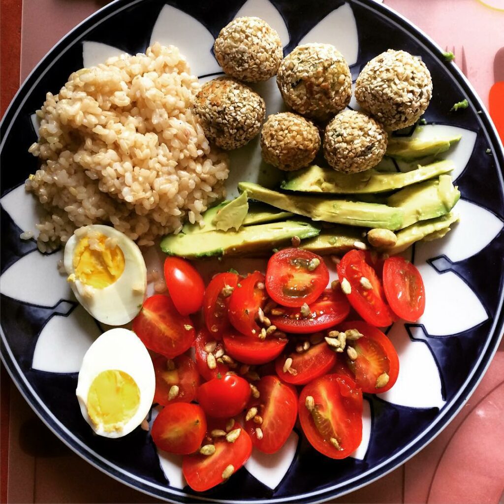 Invite a almorzar a @jofisima y miren lo que le prepare!  arroz yamani  huevo du...