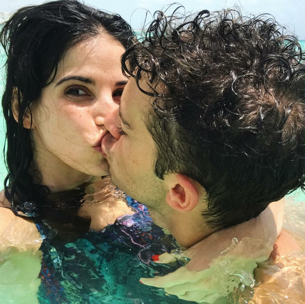Solo quiero esto ... besos y mar !!!!  Que ganas !!!!! Bueno lo más cercano que ...
