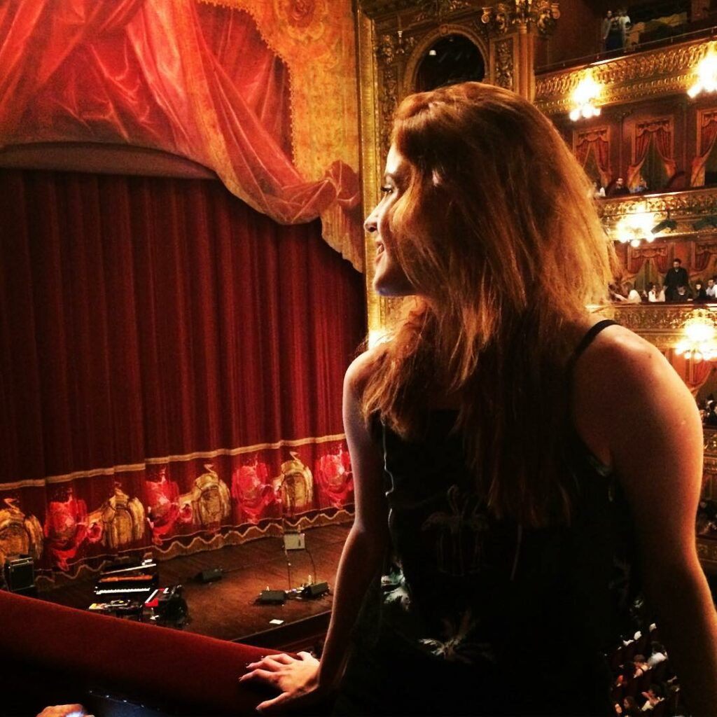 Feliz soy yo ! Hoy teatro Colon para ver a Jorge Drexler ! Gracias ! ...