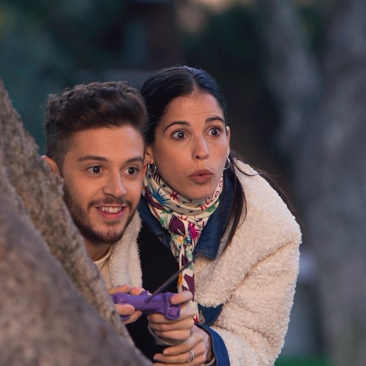 ¡Con mi  @ruggeropasquarelli repartimos #TernuraEnGalletitas por toda la ciudad!...