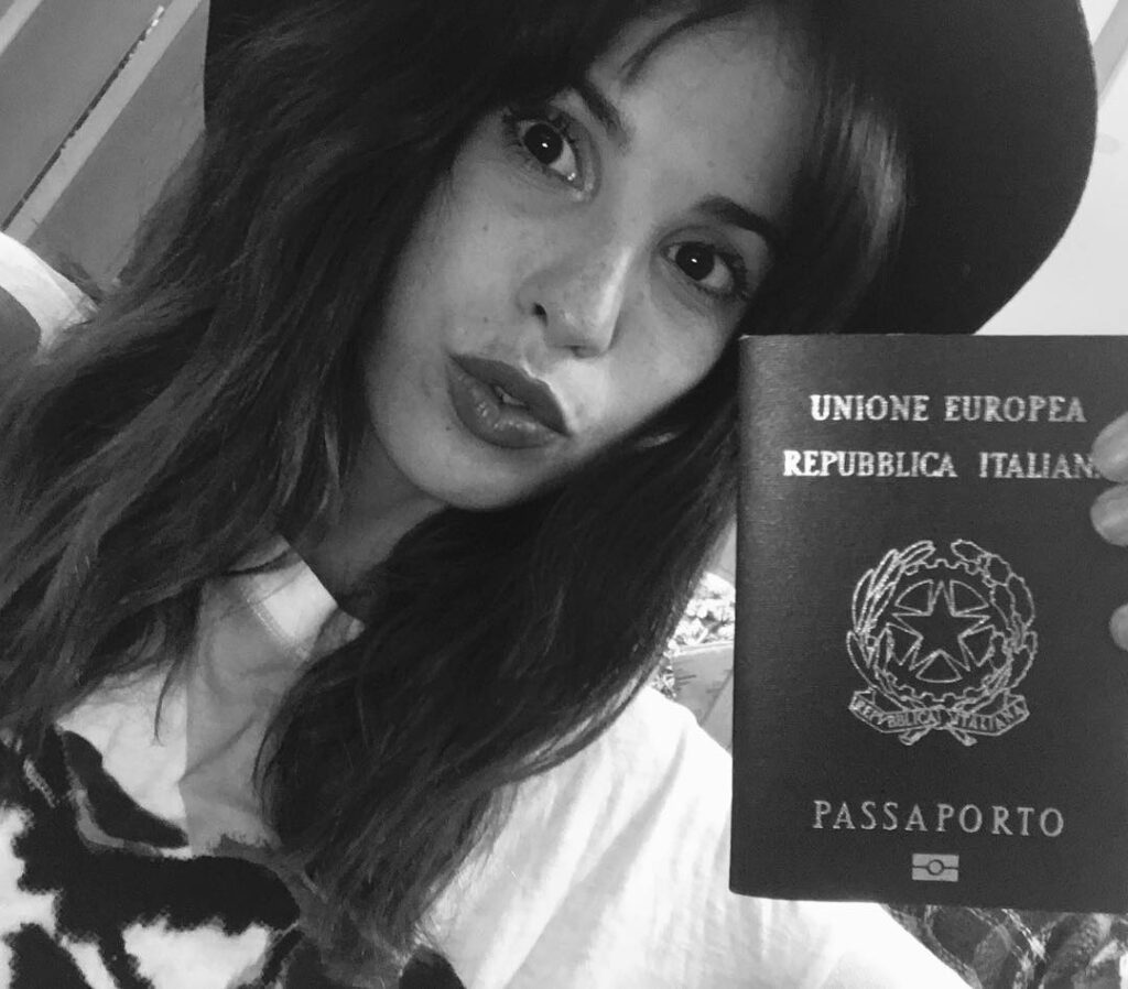 Italia alla voy!!!  Lista para viajar!  Lista para una Navidad diferente! Lista ...