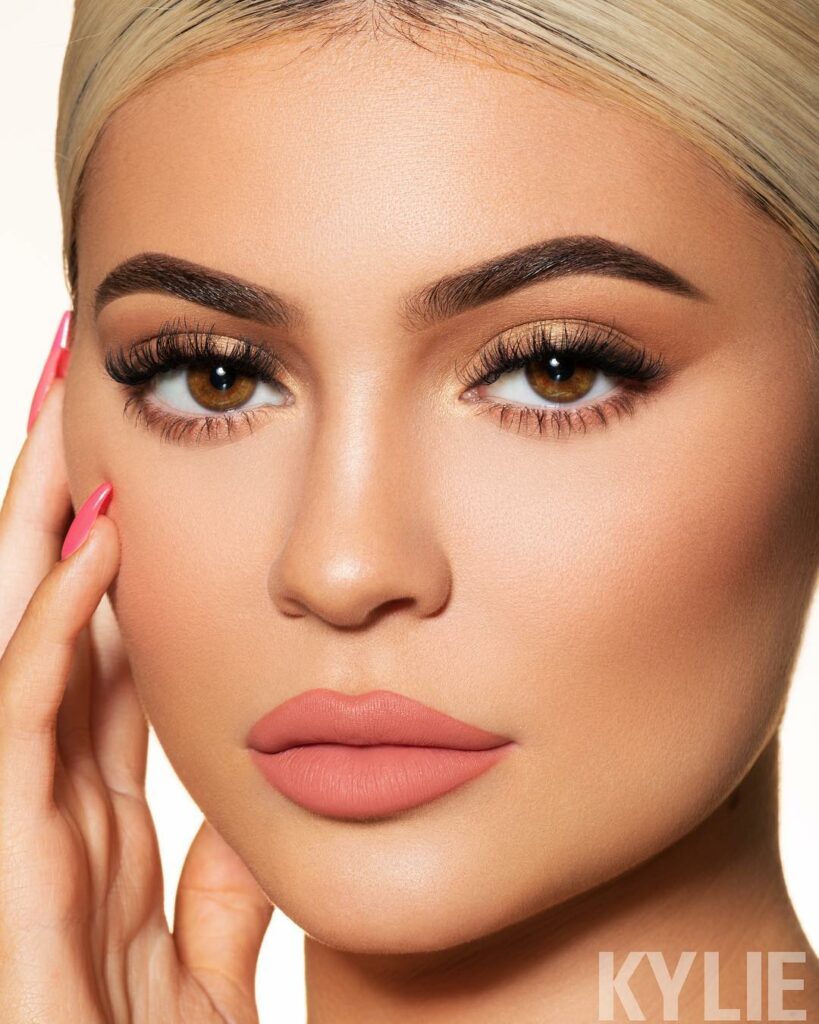 3 New Lipkits dropping this Friday along with the Burgundy & Peach Extended pale...