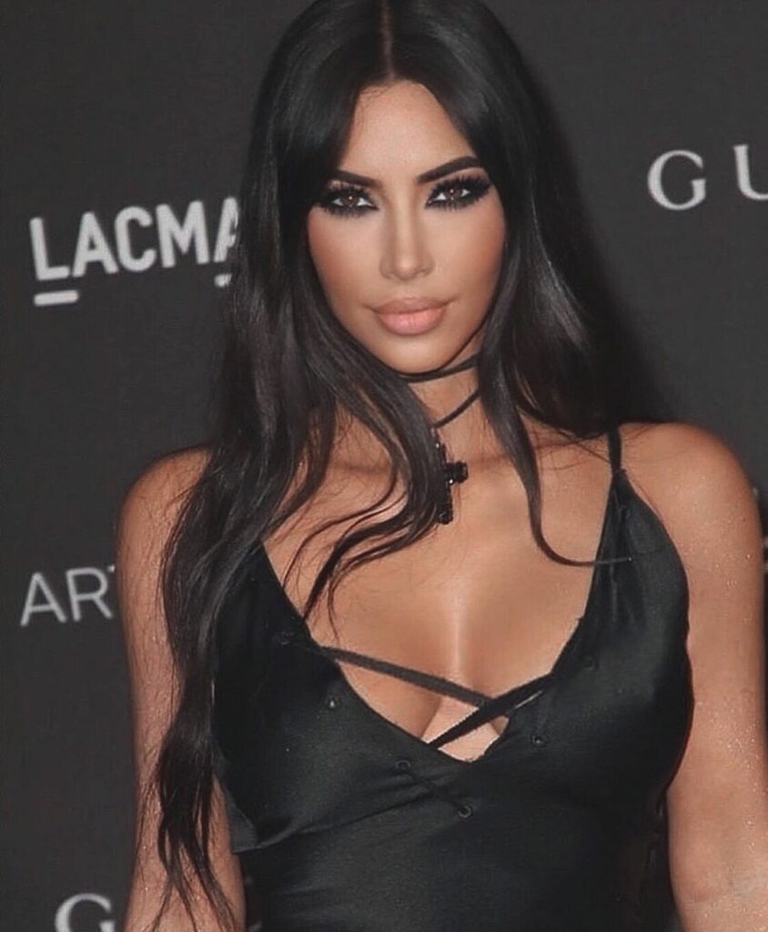 Love this Lacma look using the intense black shadow and liner from the new @kkwb...