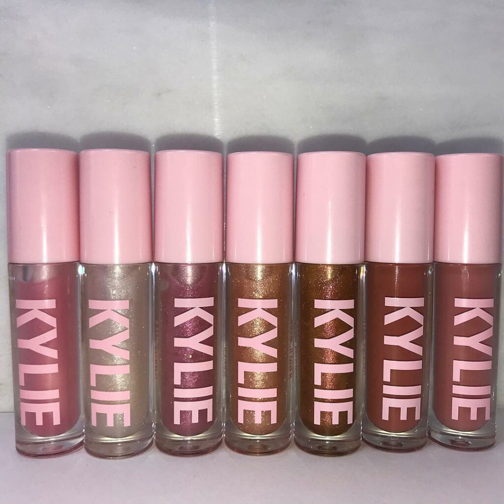 Lineup  #HIGHGLOSS #THURSDAY @kyliecosmetics...