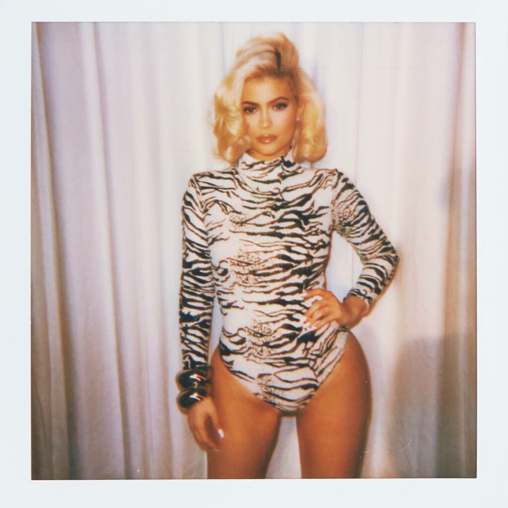 My 2019 calendar is now available on KylieJennerShop.com ...