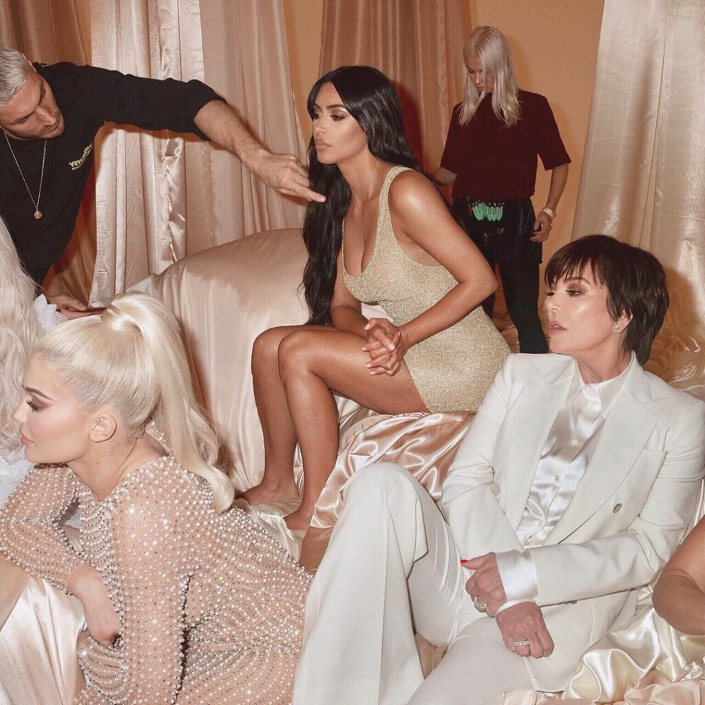 Season 16 Coming March 2019 #keepingupwiththekardashians...