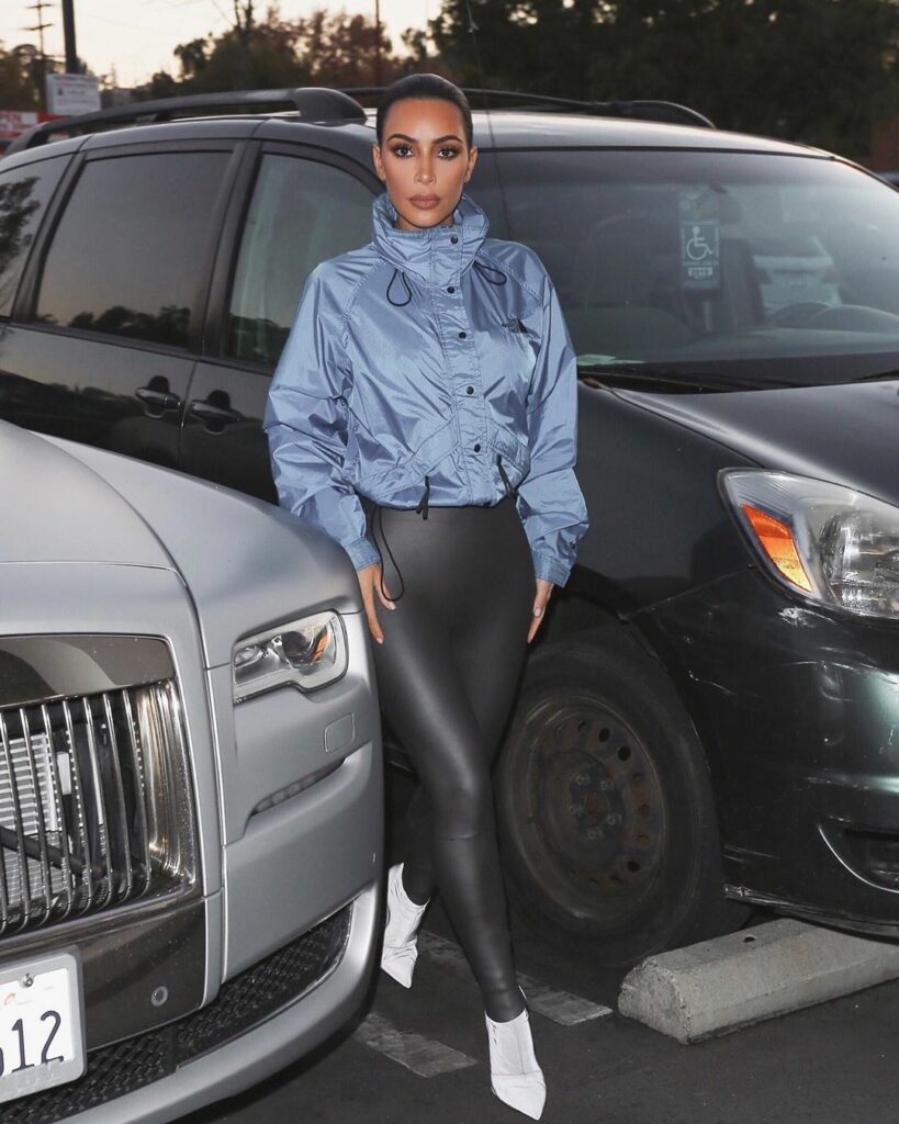 Casual for a petco run   Back Grid...