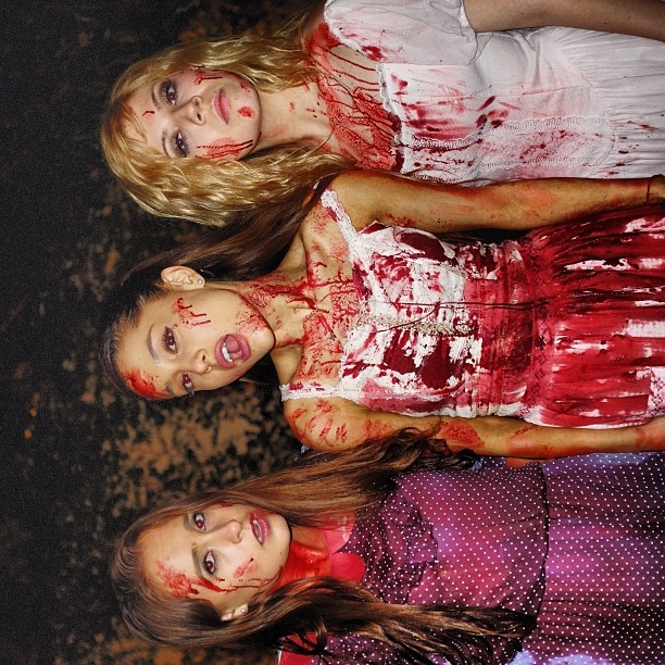 Casual girls night out @lexie1225 @jennettemccurdy...