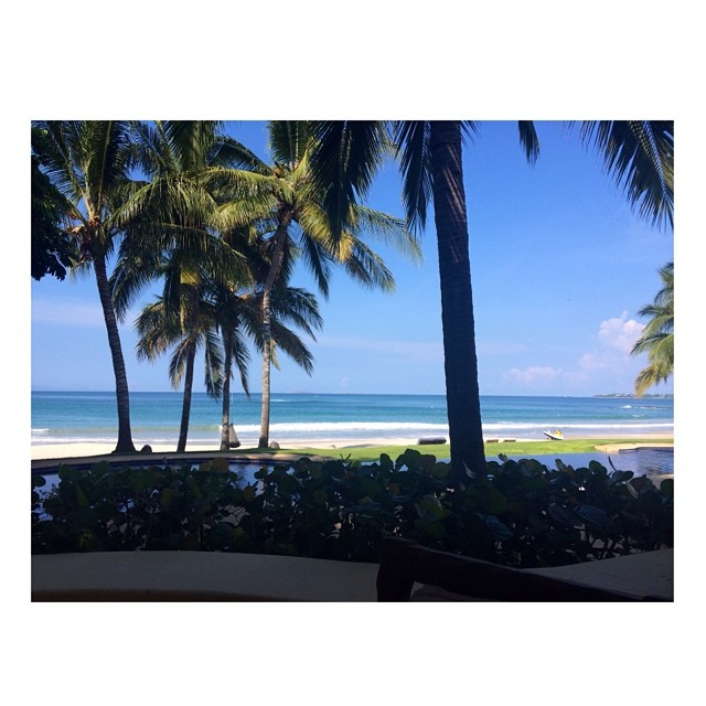 Breakfast on the beach. Good morning world!...