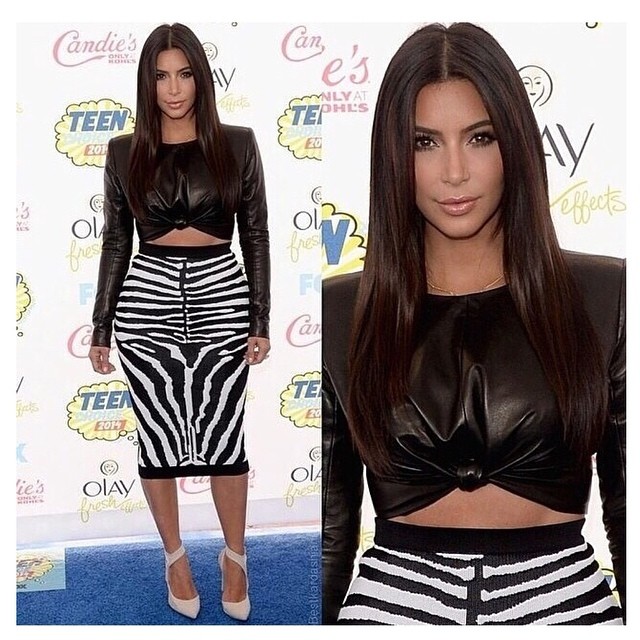 Teen Choice Awards look- Balmain top & skirt. Balenciaga heels...