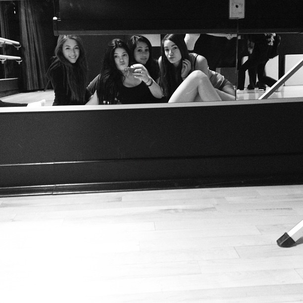 @laurennjustinee @makennaareesee @csaitman ...