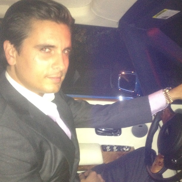 Heading to dinner with @scottdisick...yes he always dresses like this! Lol...