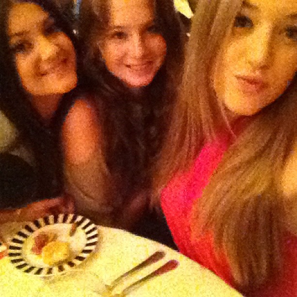 Out to dinner with my girls! @emmataylorr @stassiebabeyy...