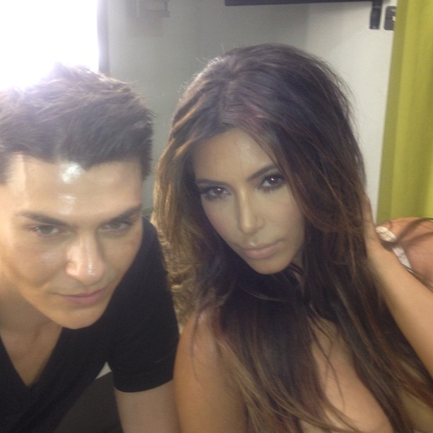 On set with @realmakeupbymario...