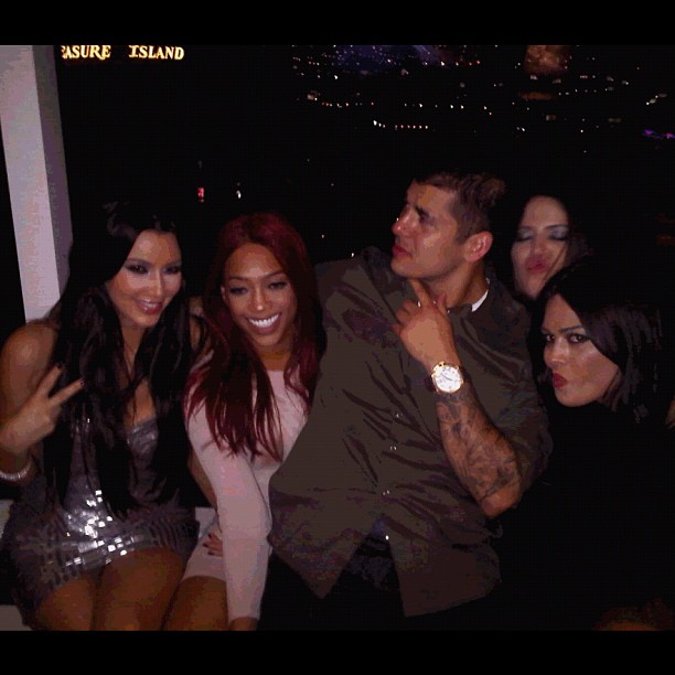 Just got off the phone with @trinarockstarr then found this pic! LOL Cray night!...