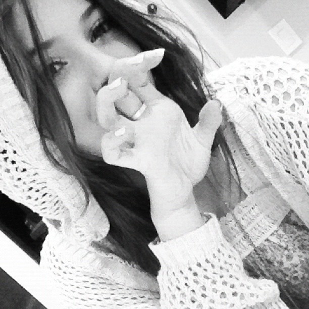 RAWRRR #whogoesthere #heyzuz #icannevermakehimloveme @niksage #...