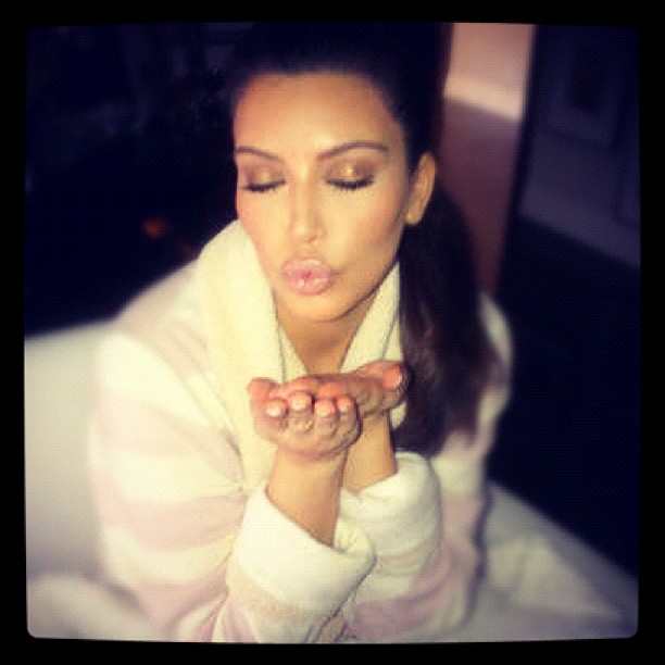My first instagram pic... Kisses for instagram!...
