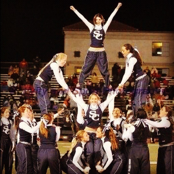 Lil me in the back. You will forever be my flyer @zoeegordon ...