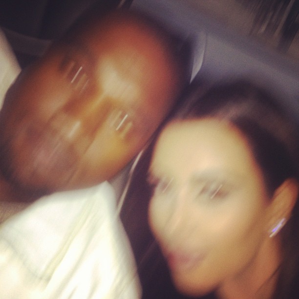 Trying to take a pic of us in a moving far is not so easy! LOL...
