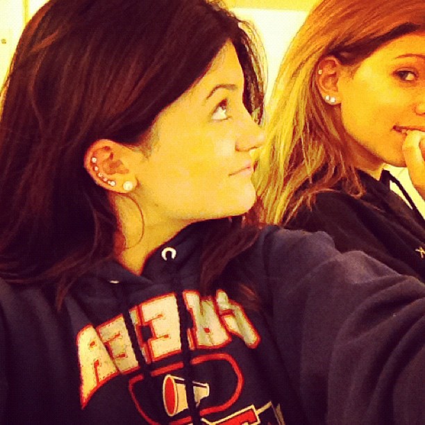 piercing it up. #nathans @zoeegordon...