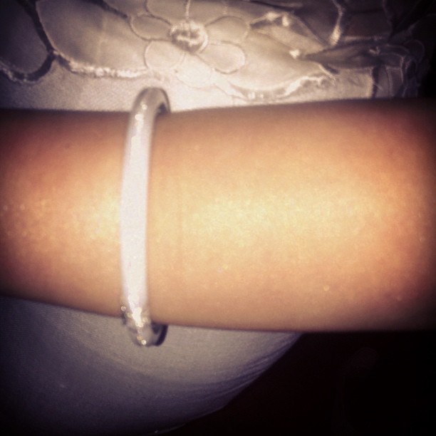 Wearing my white jade bracelet from Elizabeth Taylor on Jay Leno tonight...