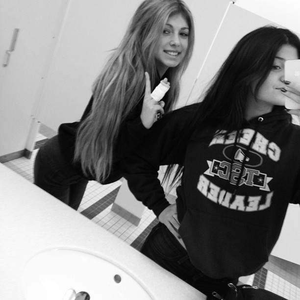 Cheer leader #zoesfingers @zoeegordon...