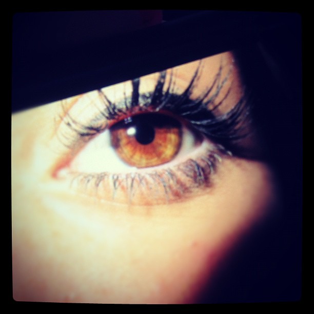 Look into my eyes.. Eyeeeeees #kaskade...