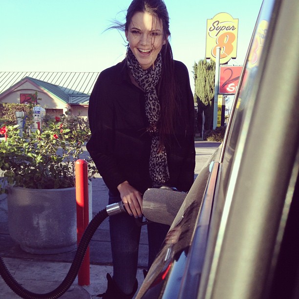 gas TWIME! my cute sister pumpin' gas ...